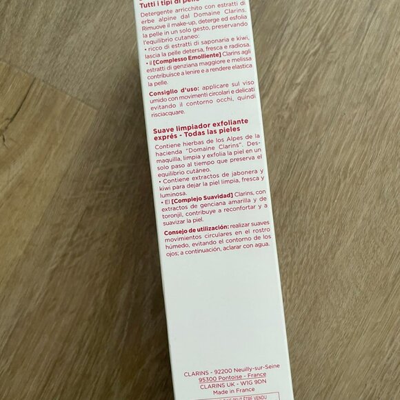 NEW Clarins One-Step Gentle Exfoliating Cleanser 125 ml - Picture 4 of 4